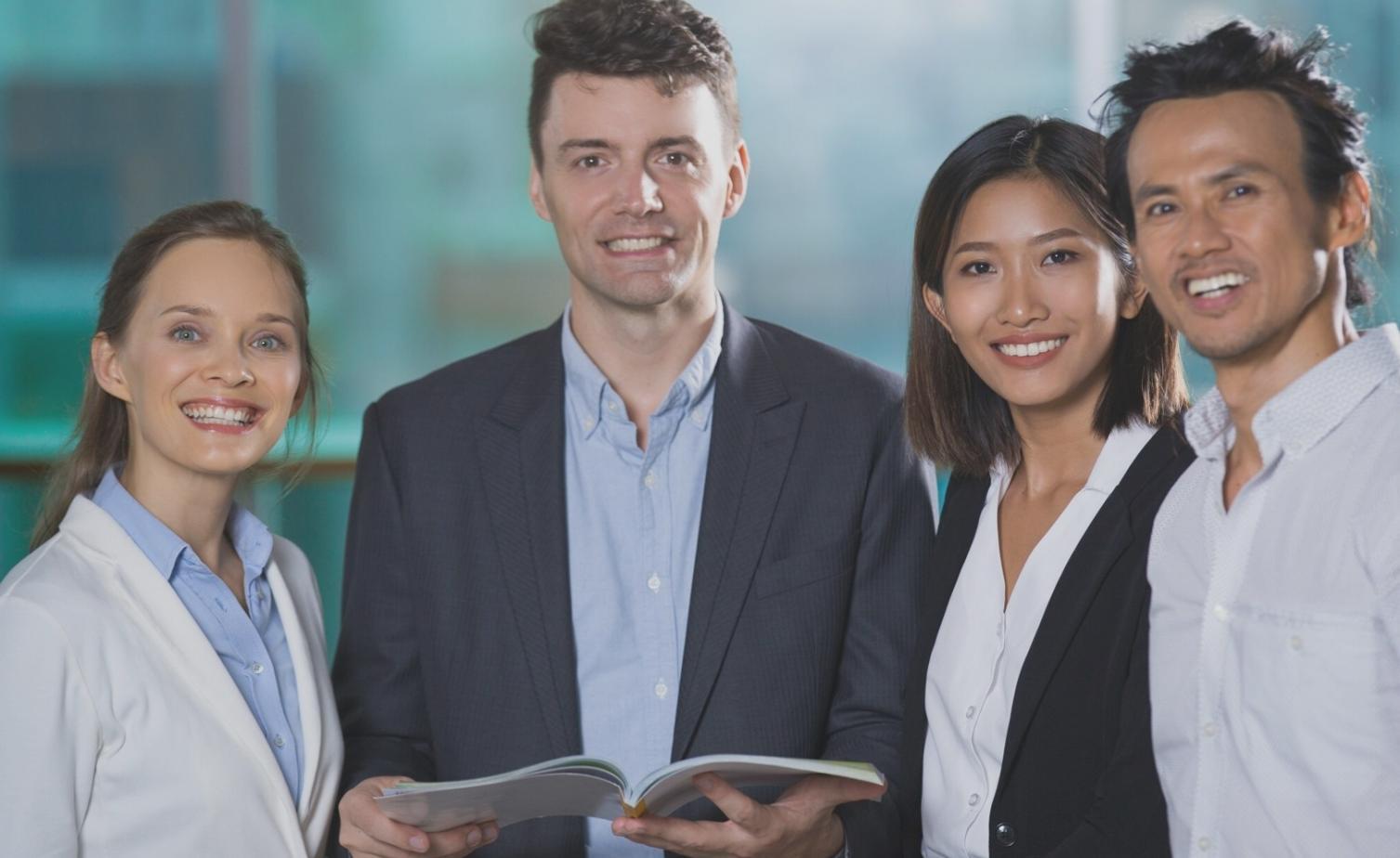 Espace de travail moderne pour l'apprentissage financier